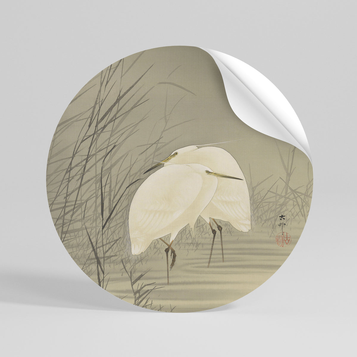 ZILVERREIGERS IN MOERAS Peel and Stick Round Sticker