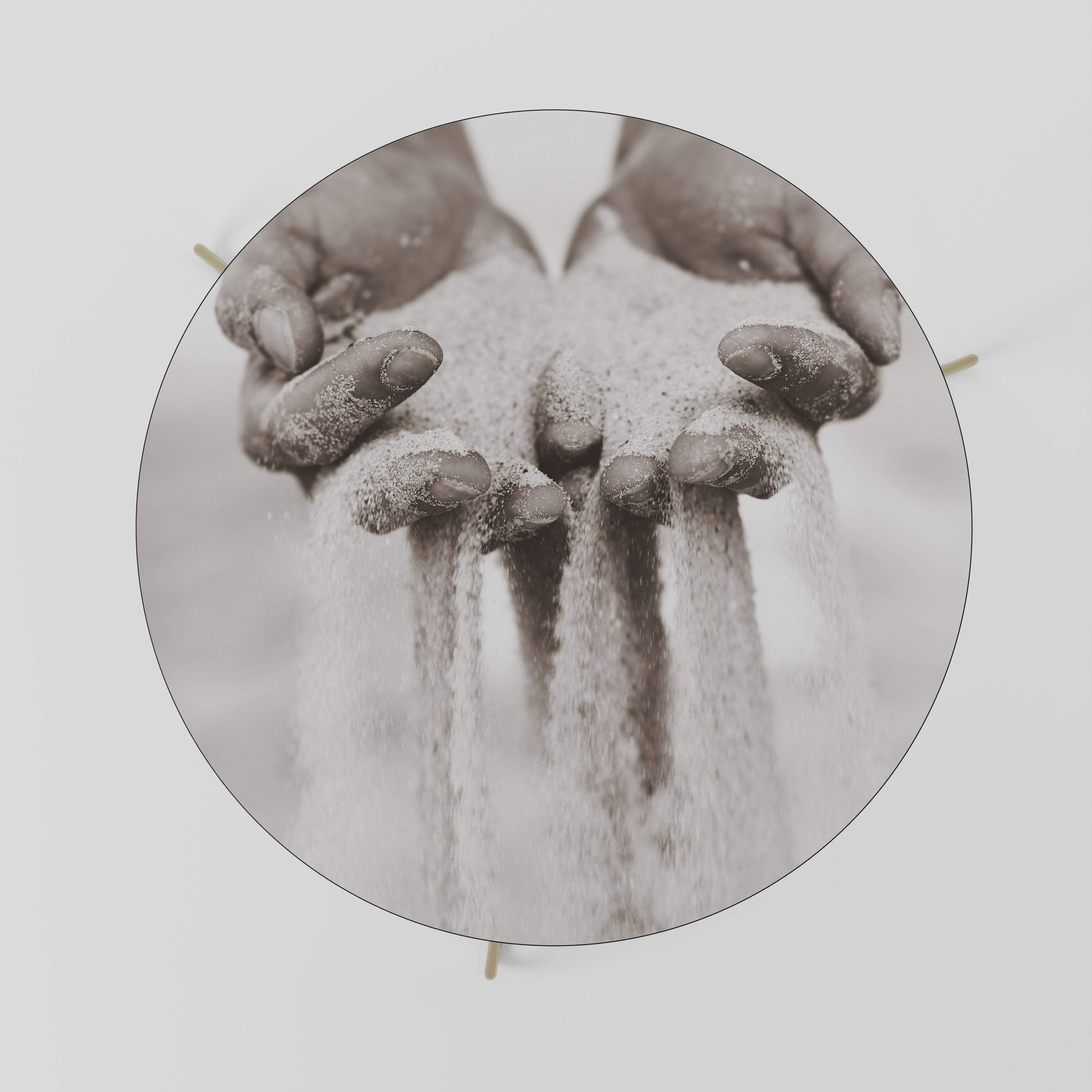 Table basse HANDS OF FATE 69