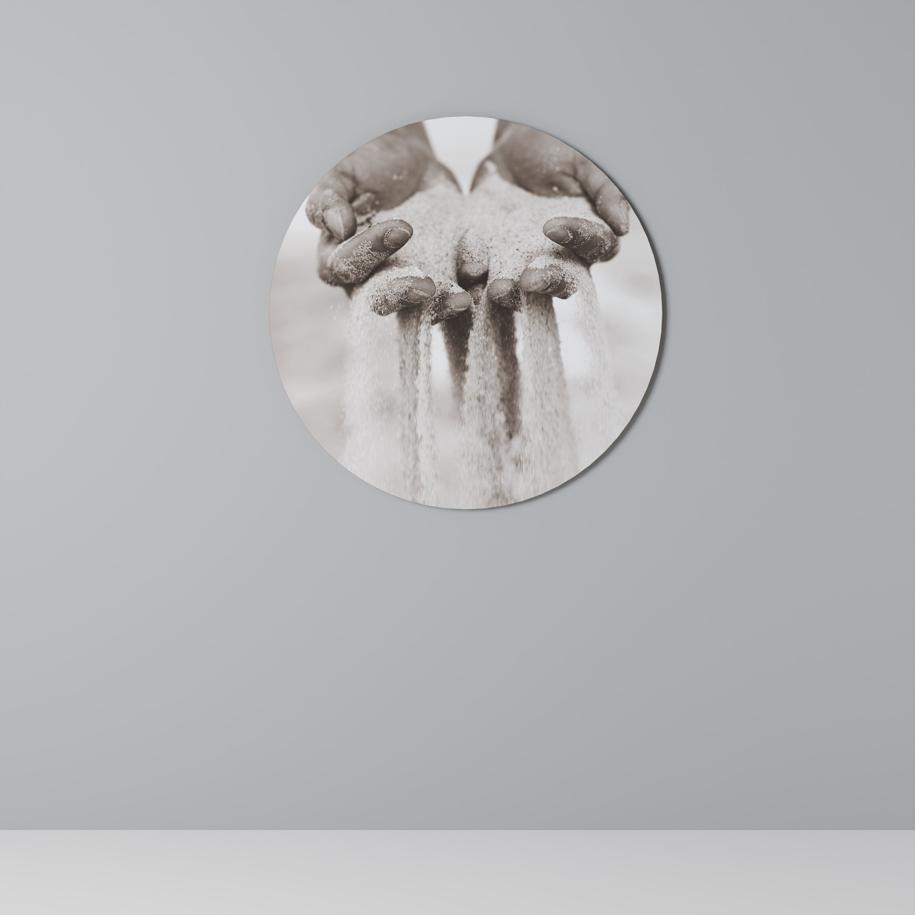 Décoration murale ronde « Mains du destin »