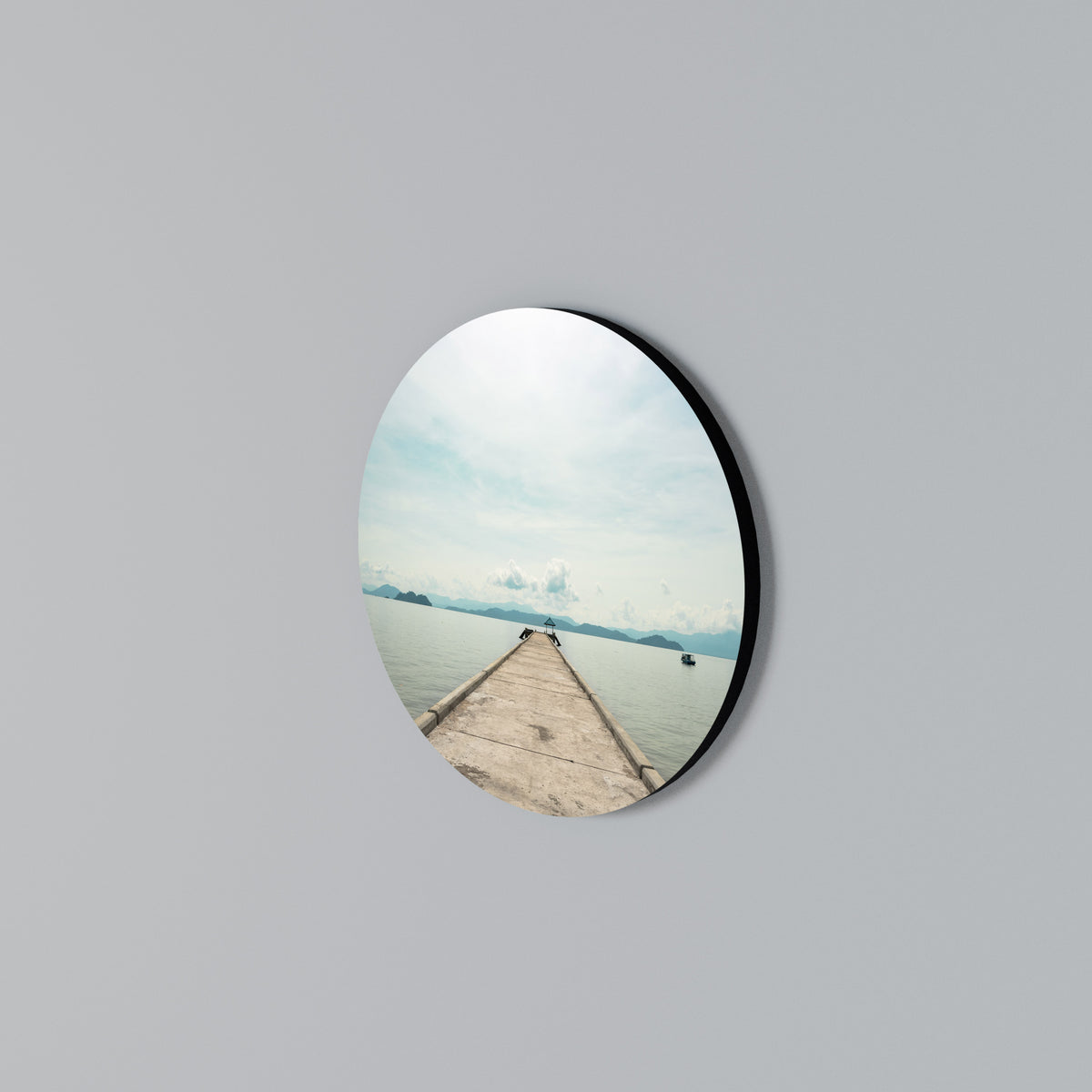 AQUA HORIZON Round Wall Art
