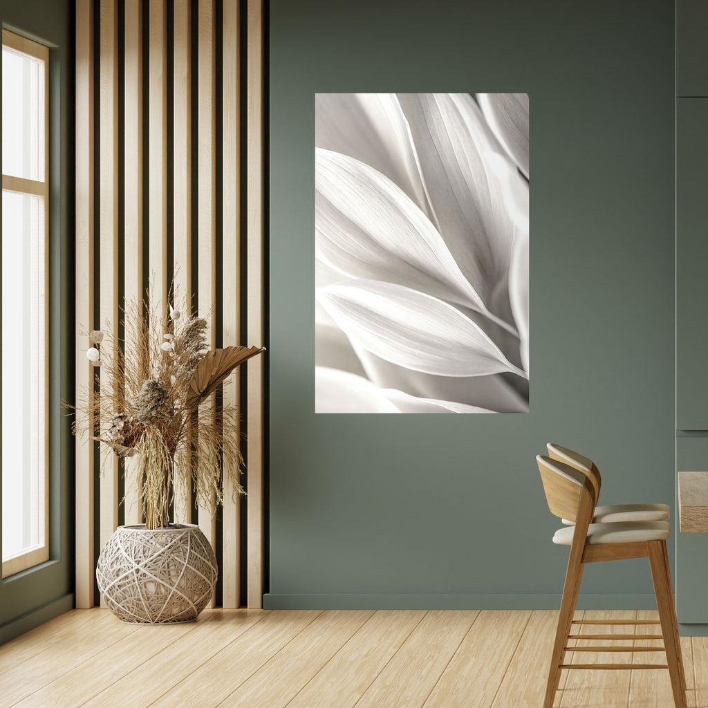 Affiche verticale autocollante « Whispers of White »