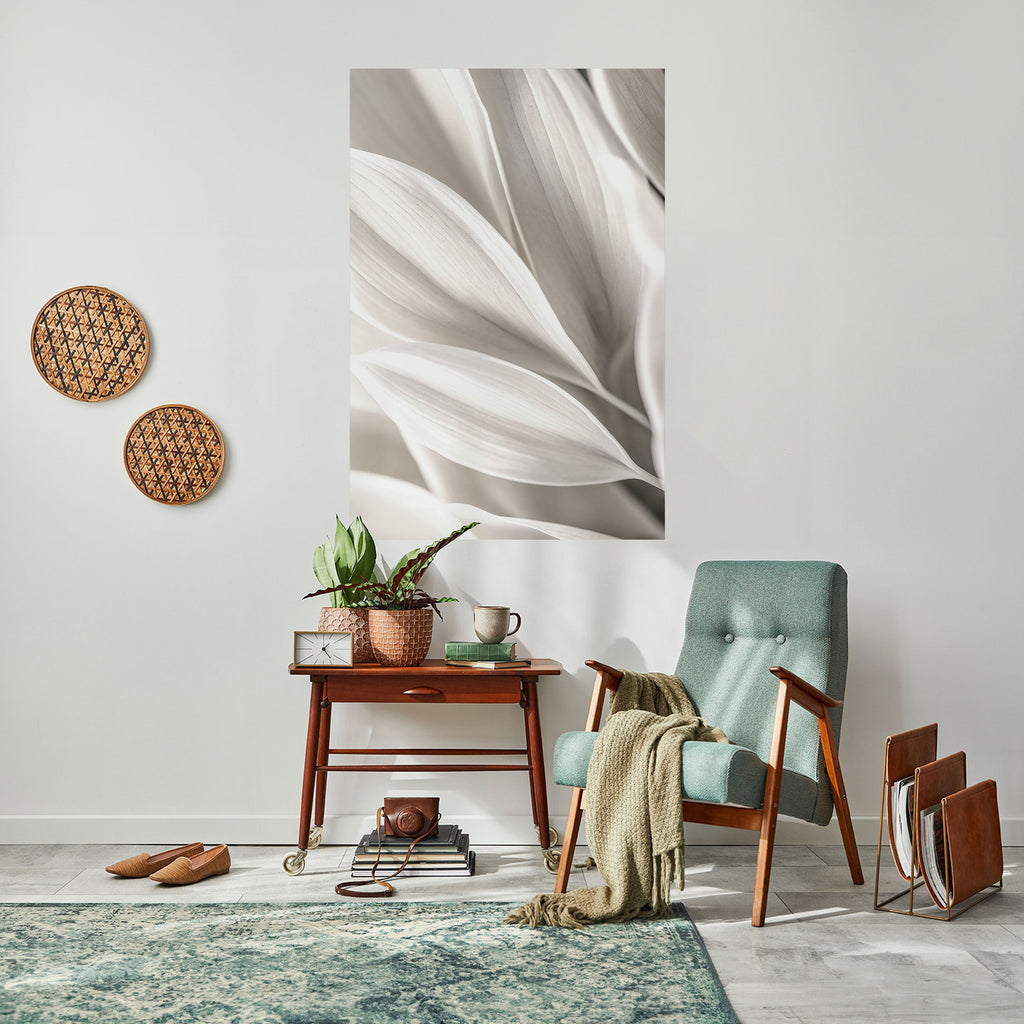 Affiche verticale autocollante « Whispers of White »