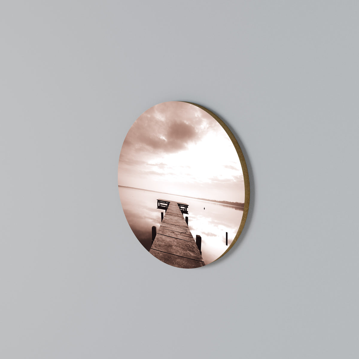 ECHOES OF STILLNESS Round Wall Art