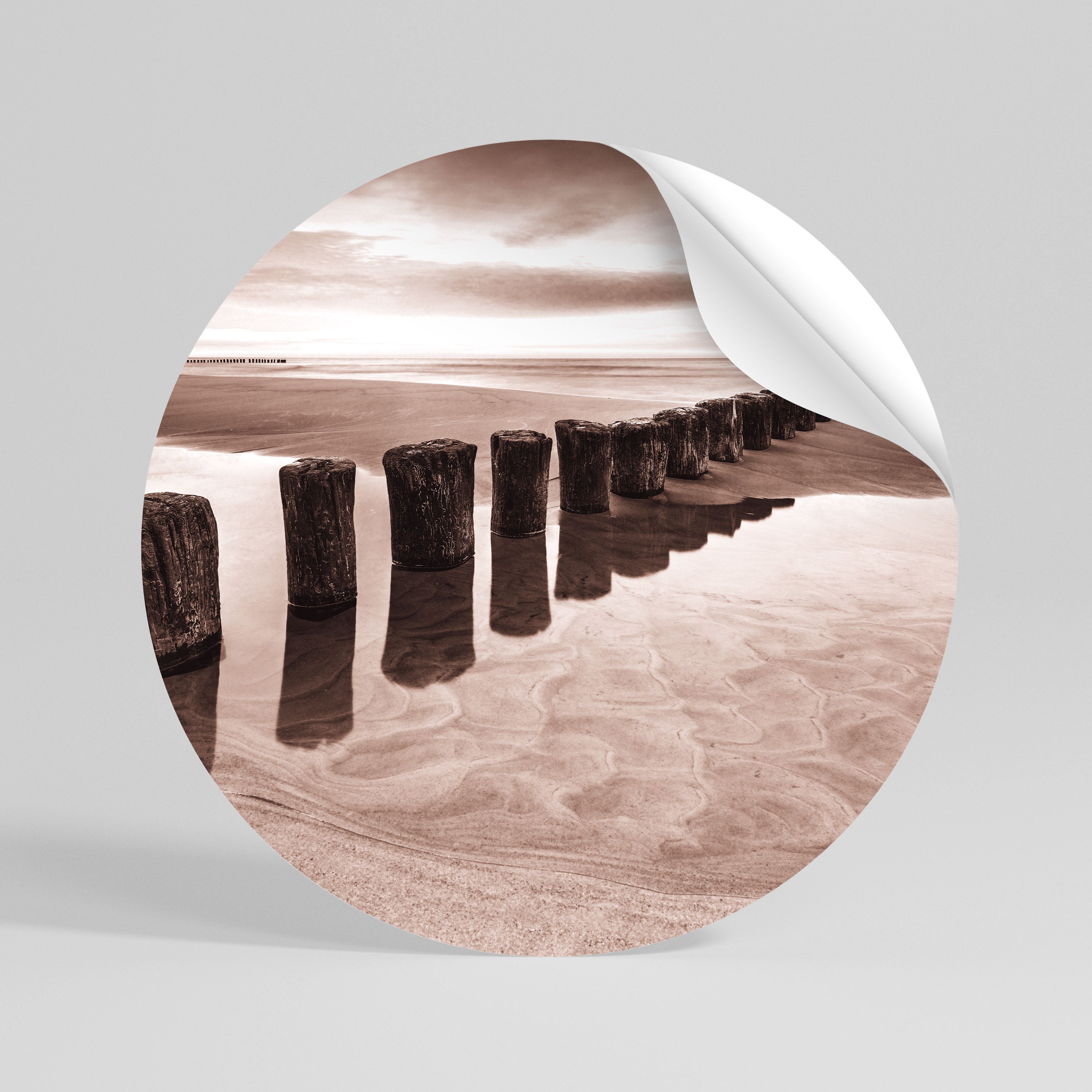 SERENE SHORELINE SEQUENCE Peel and Stick Round Sticker