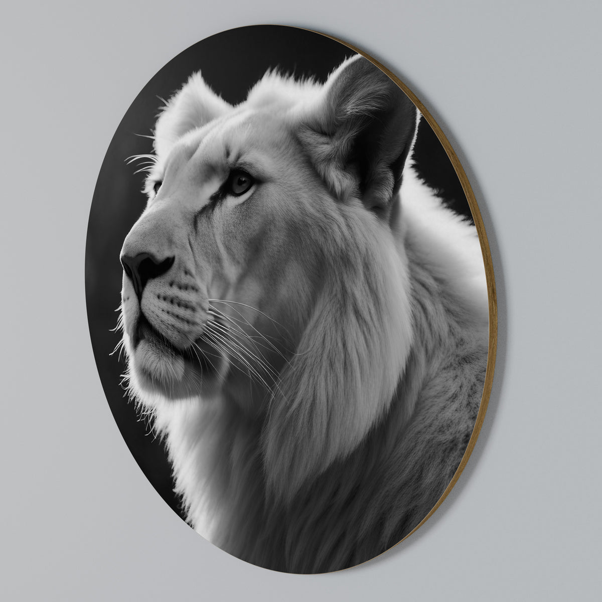 WHISPERS OF MAJESTY Round Wall Art