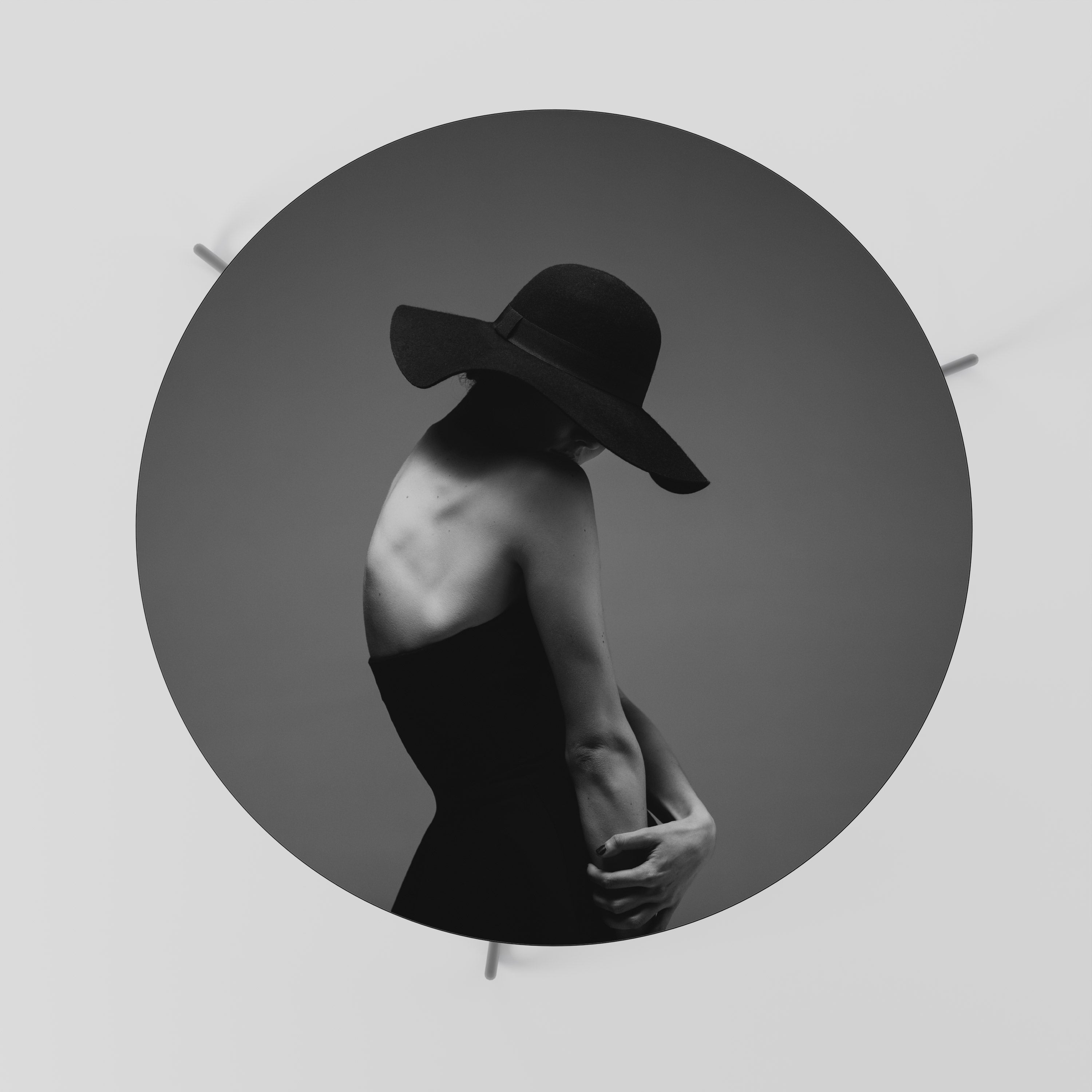 Table basse SILHOUETTE OF MYSTERY 69