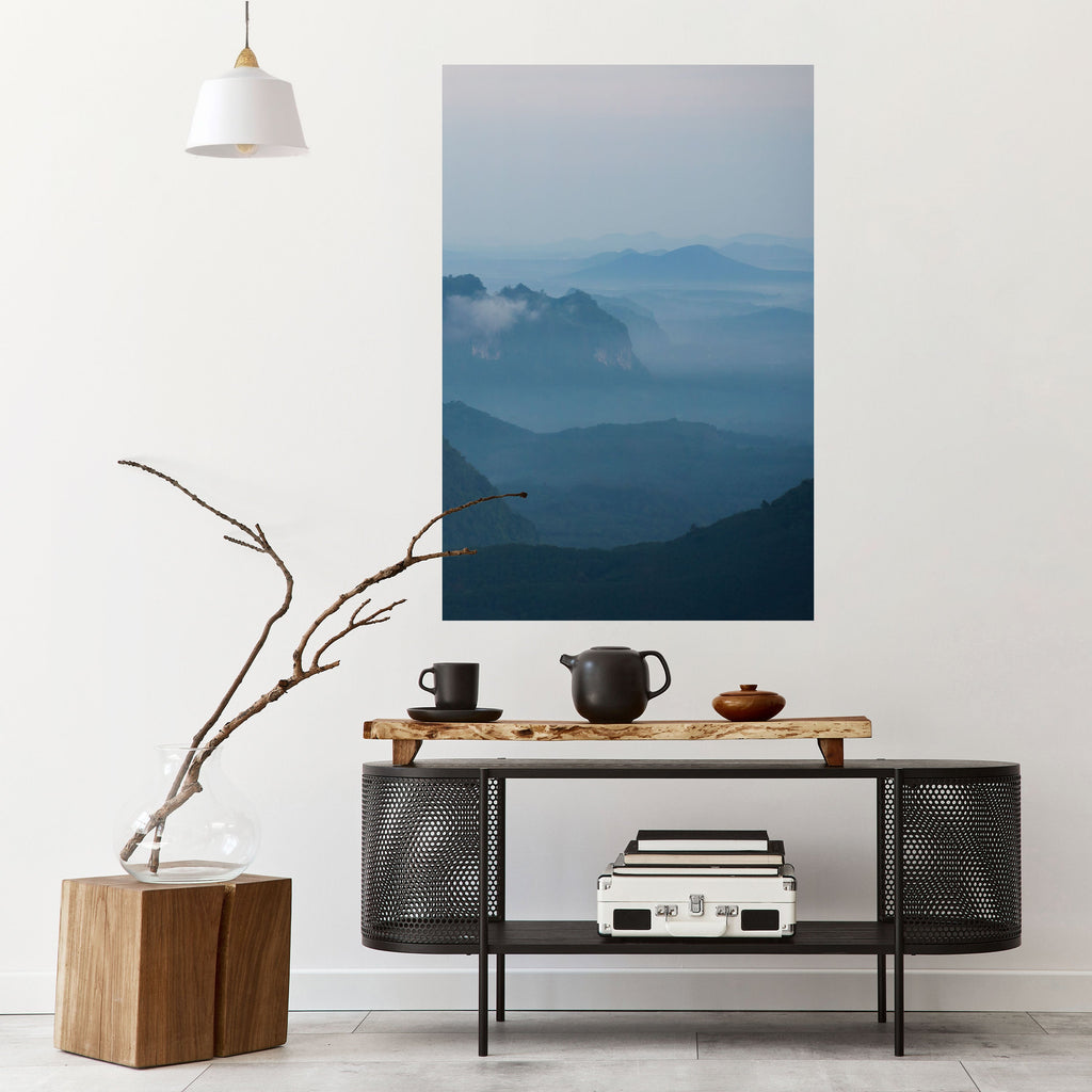 Affiche verticale autocollante « MISTY MOUNTAIN WHISPER »