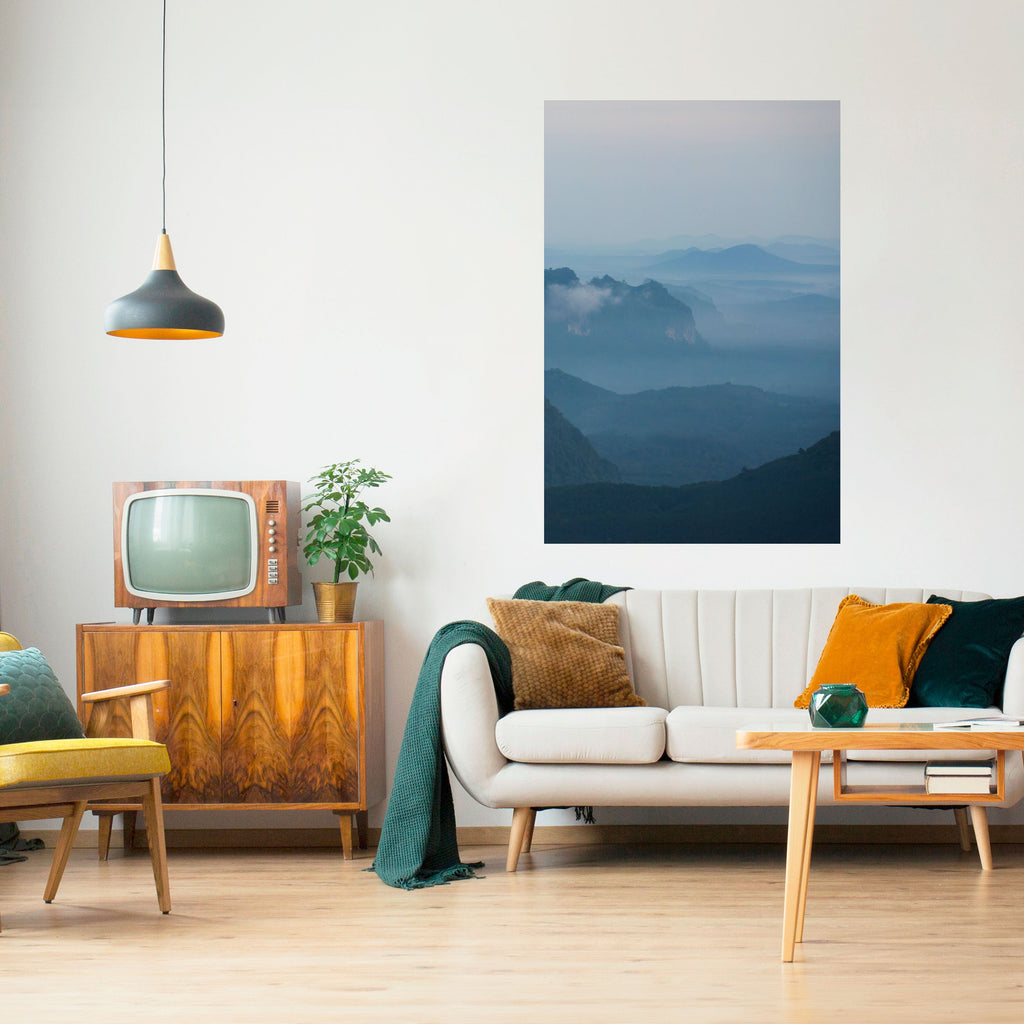 Affiche verticale autocollante « MISTY MOUNTAIN WHISPER »