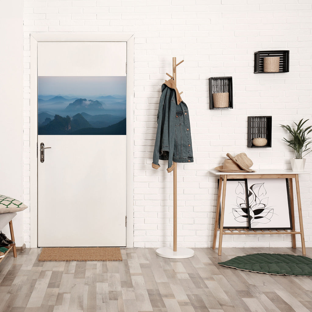 Affiche horizontale autocollante « MISTY MOUNTAIN WHISPER »