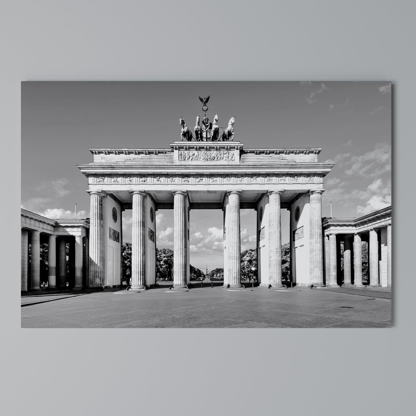 ECHOES OF HISTORY Horizontal Canvas Print