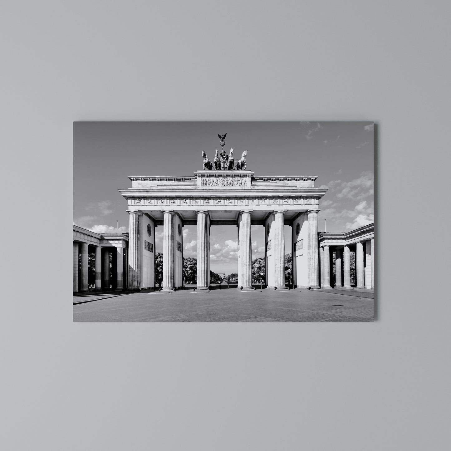 ECHOES OF HISTORY Horizontal Canvas Print