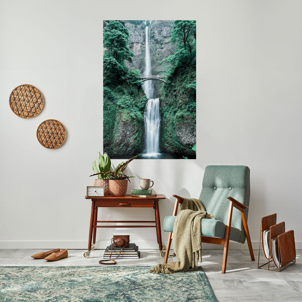 Affiche verticale autocollante représentant un pont aquatique mystique