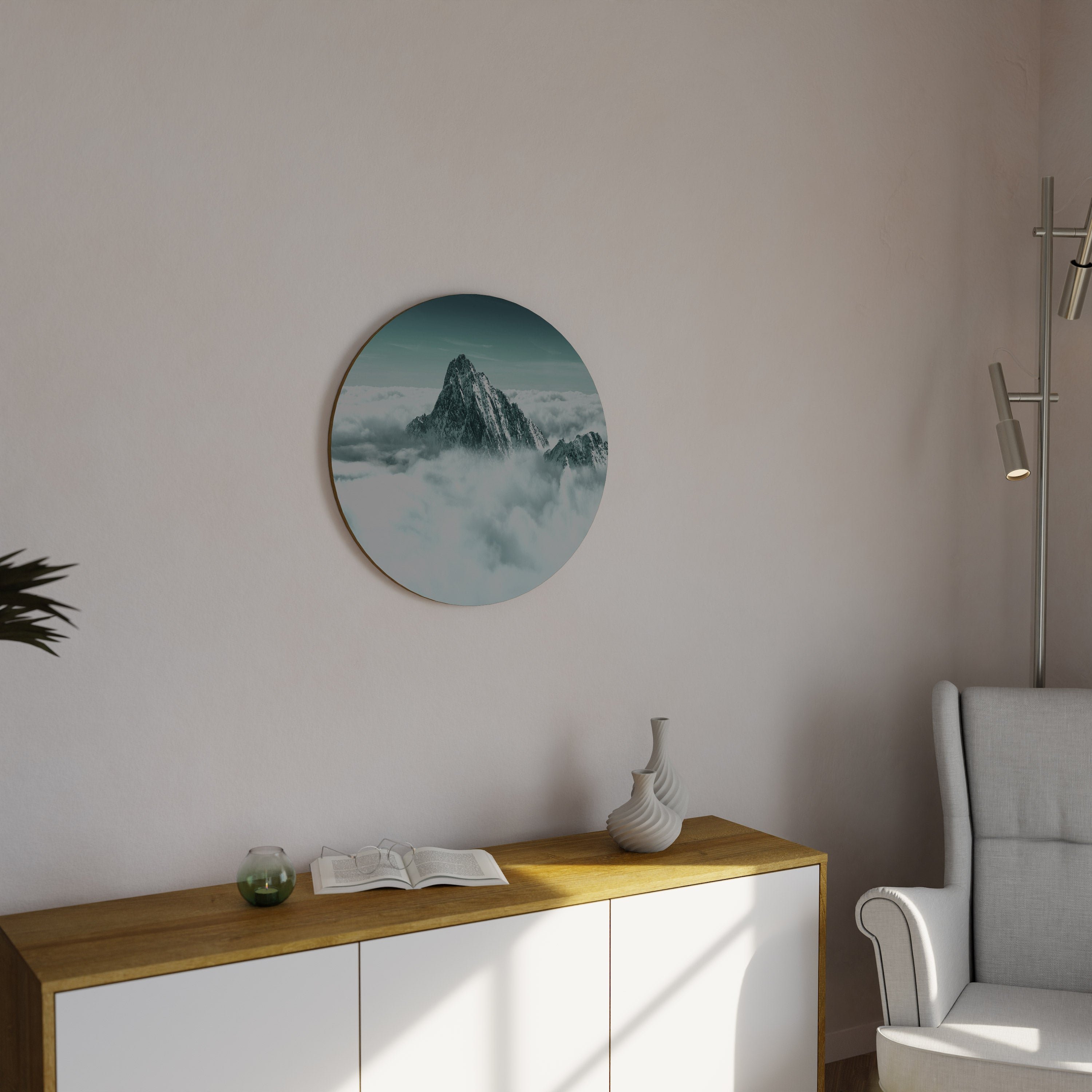Décoration murale ronde « Crête embrassée par les nuages »