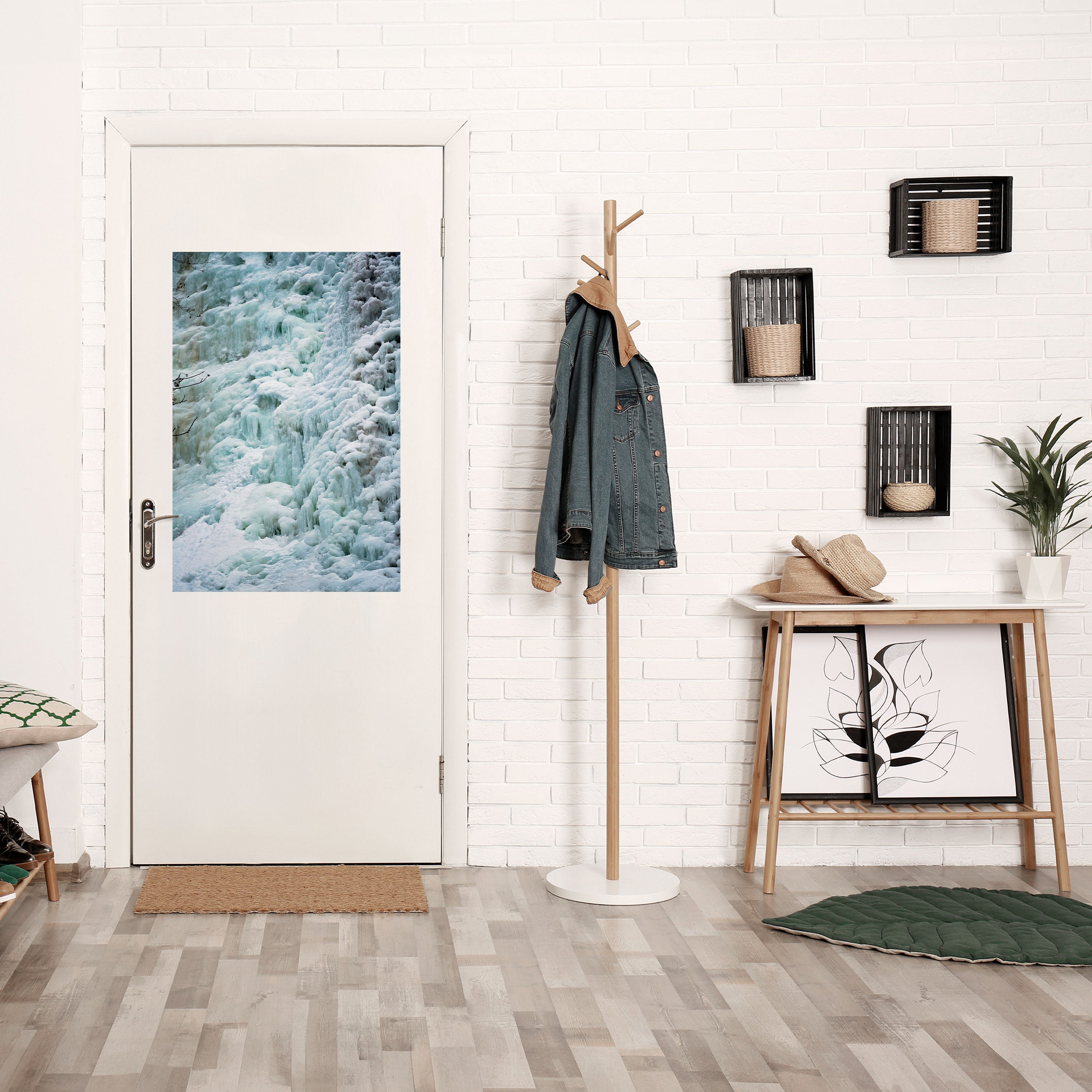 Affiche verticale autocollante « FROSTED WHISPERS »