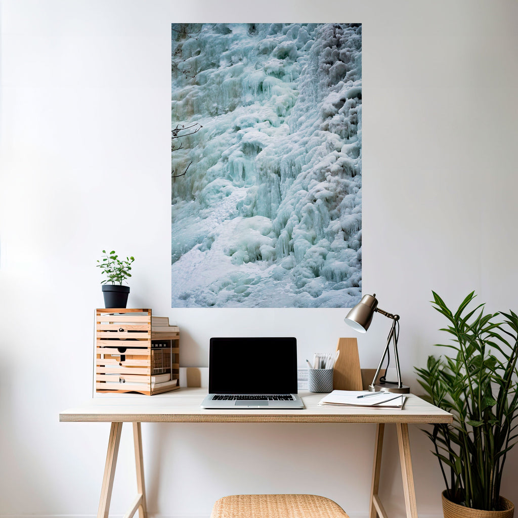 Affiche verticale autocollante « FROSTED WHISPERS »