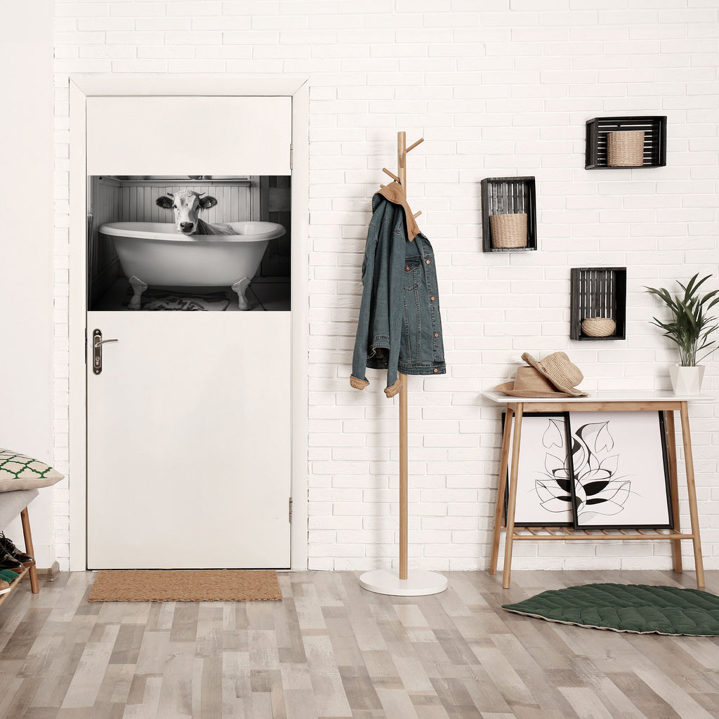 Affiche horizontale autocollante représentant une vache en détente