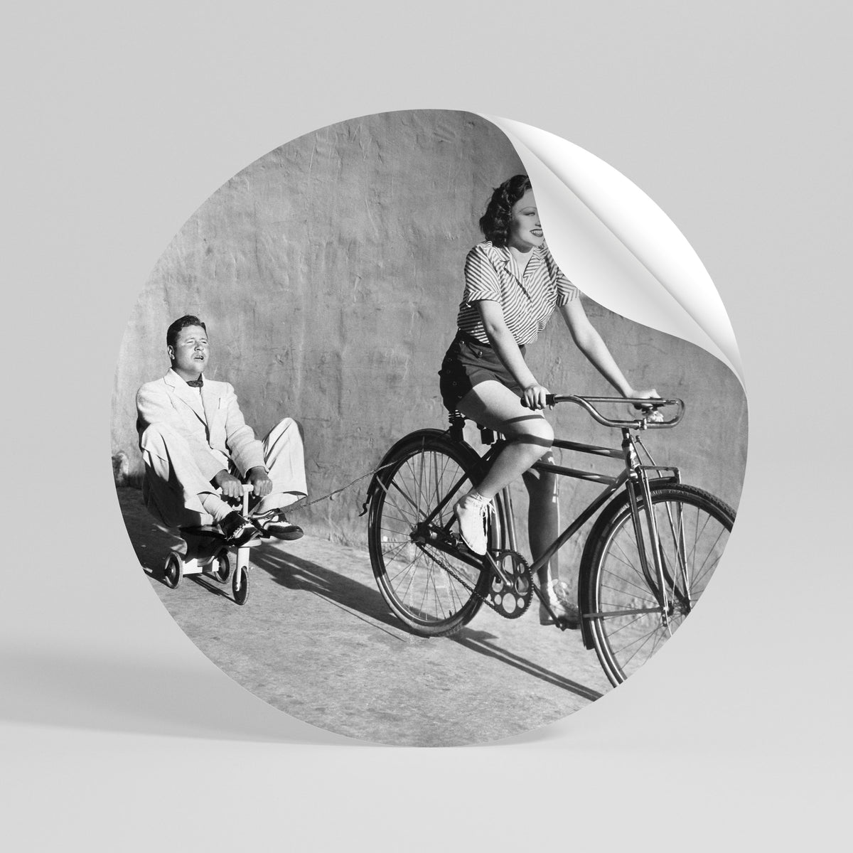 HAPPY JOURNEY Peel and Stick Round Sticker