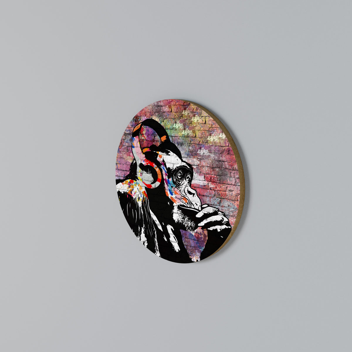 APISH LISTENER Round Wall Art