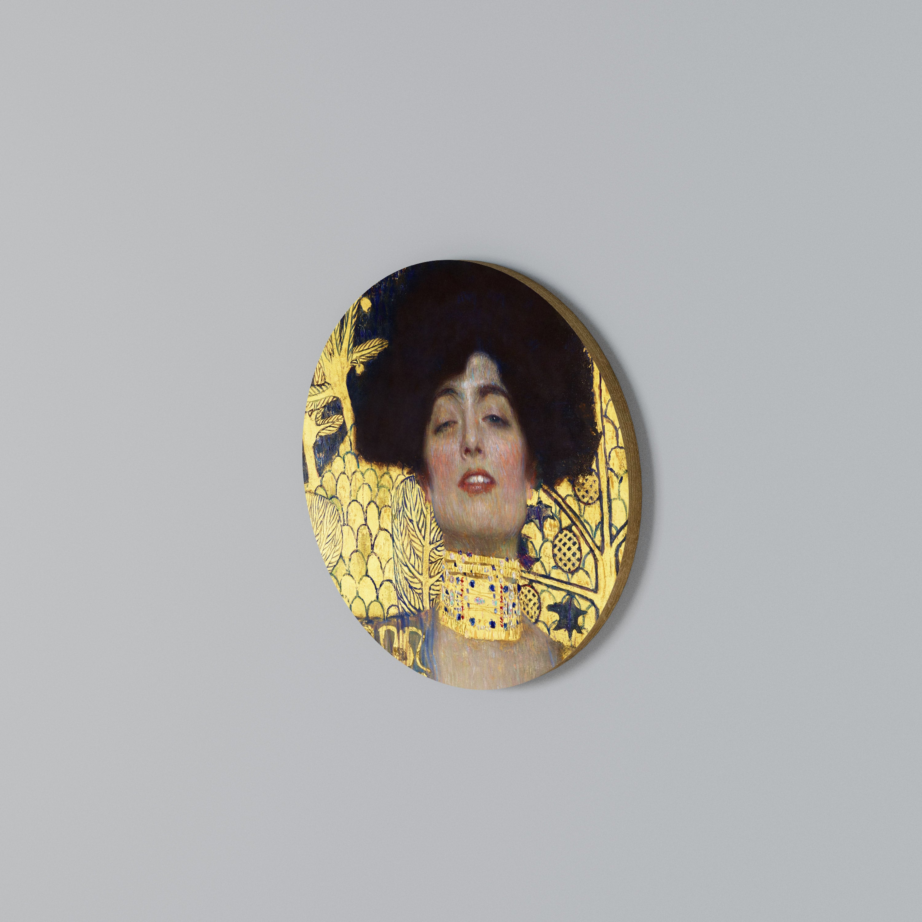 JUDITH WITHOUT HOLOFERNES Round Wall Art