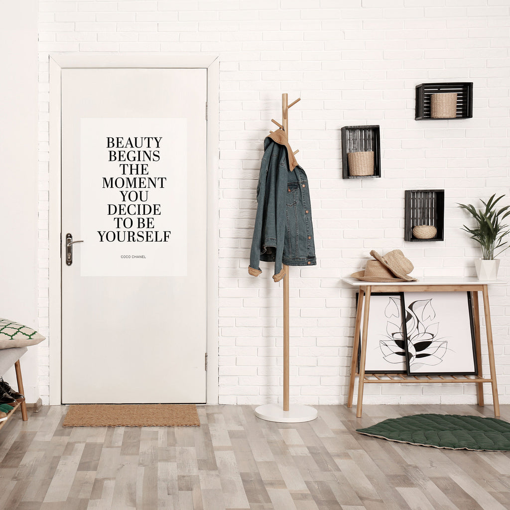 Affiche verticale autocollante « La beauté redéfinie »