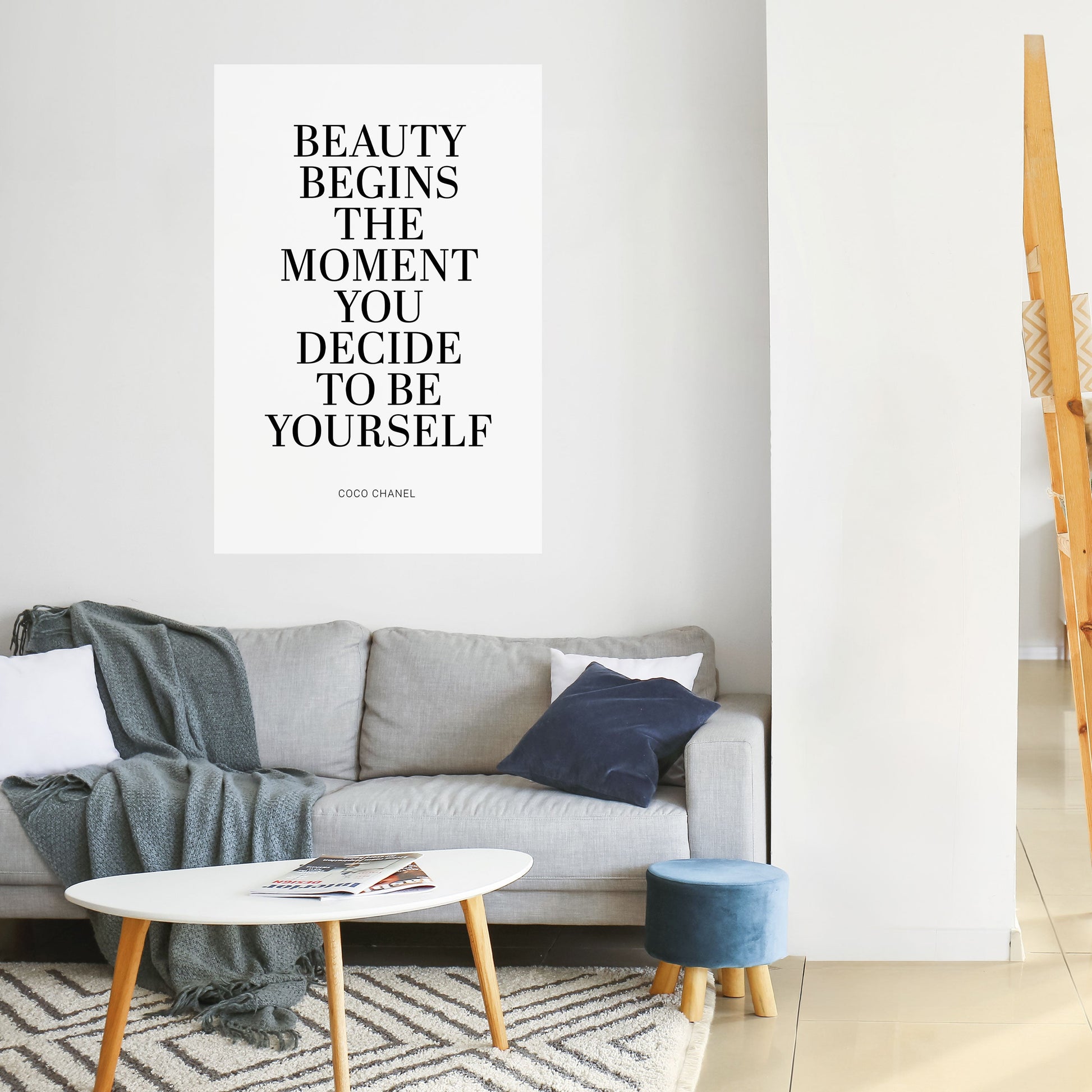 Affiche verticale autocollante « La beauté redéfinie »