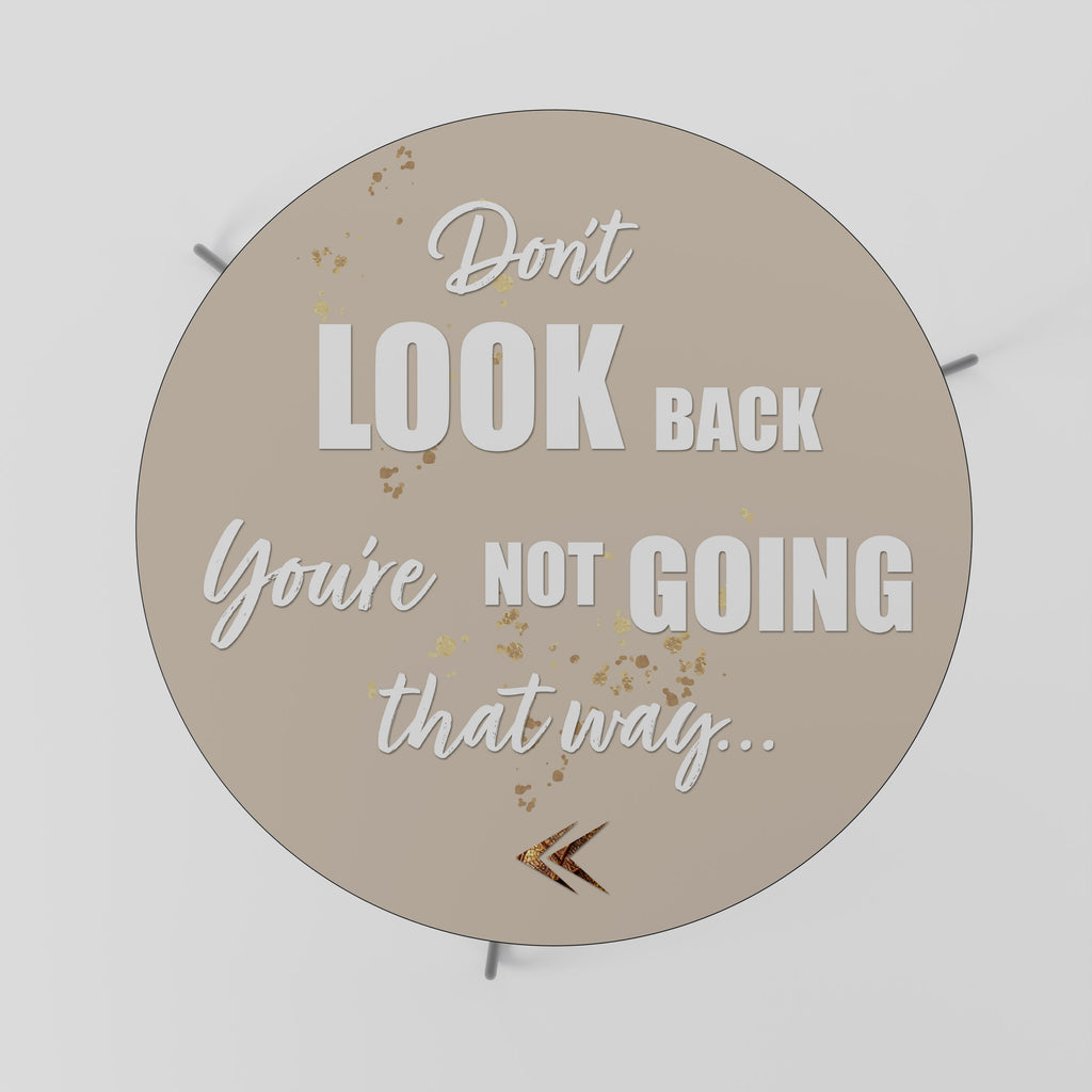 AVANCEZ COURAGEUSEMENT Table basse 69