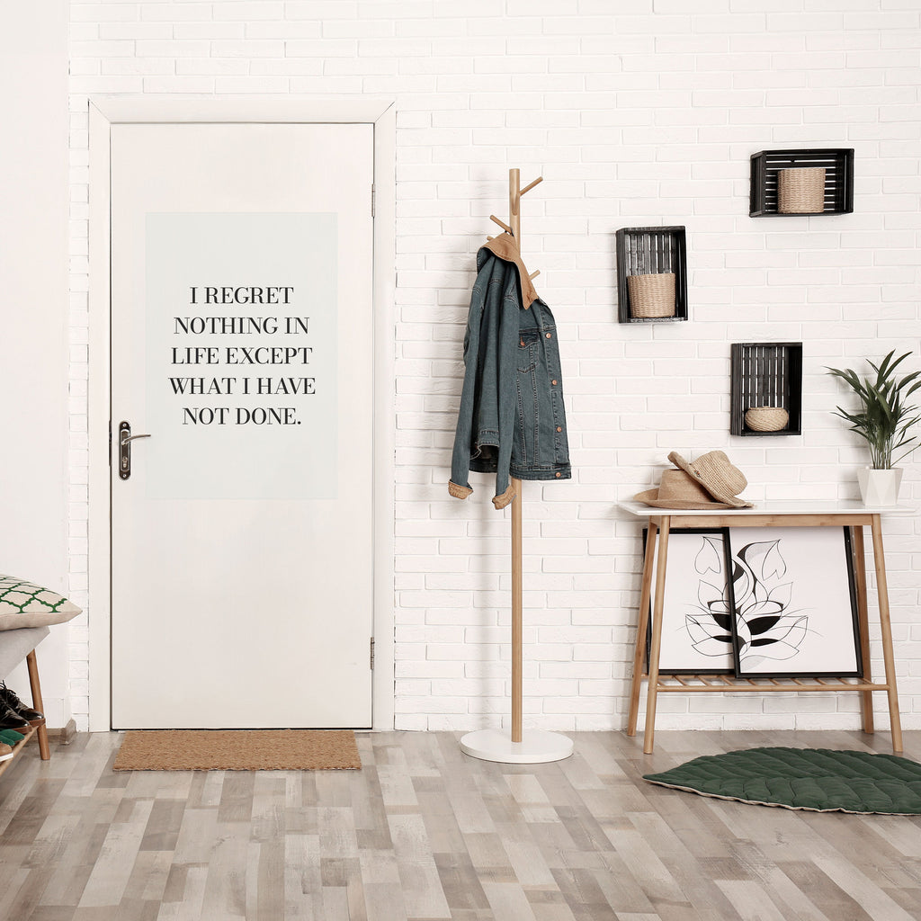 Affiche verticale autocollante « REGRET NOTHING »