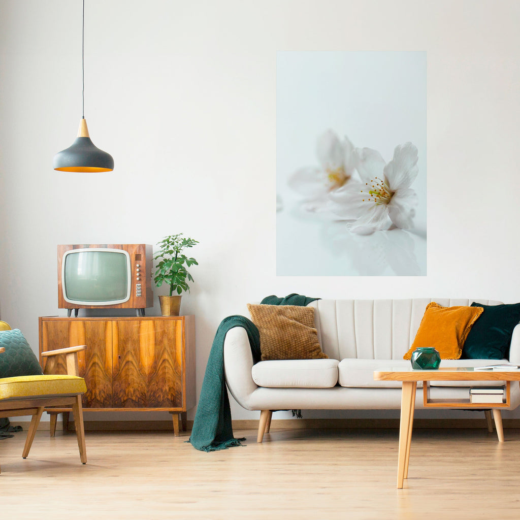 Affiche verticale autocollante « Pétales blancs fugaces »