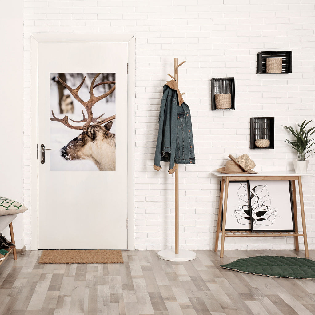 Affiche verticale autocollante « Whispers of Frost »