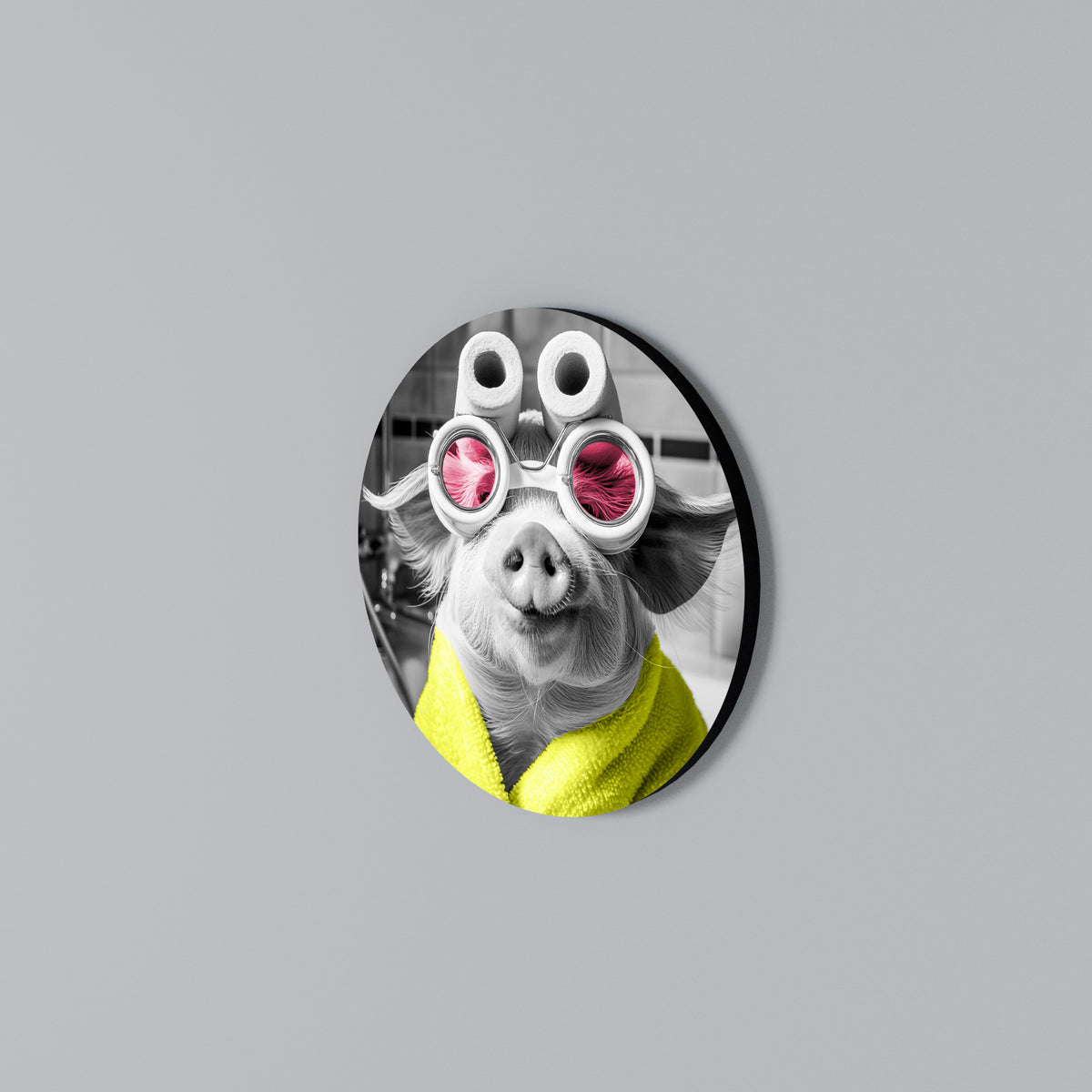 MORNING PIGLET Round Wall Art